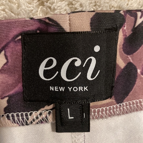 2 for 1 - Fabulous lavender floral pencil skirt/accent paired zipped sweater - Picture 6 of 10